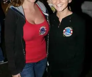 Sandbar girls
